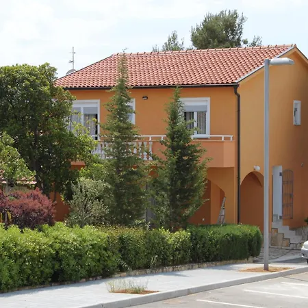 Apartment 3300b Petrcane